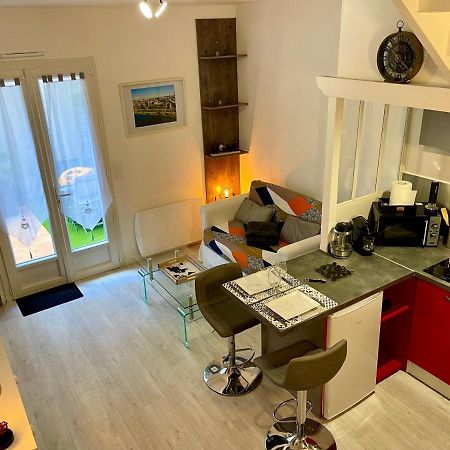 Ferienwohnung Duplex Hyper-Centre Avec Sa Cour Privee Angers Exterior foto